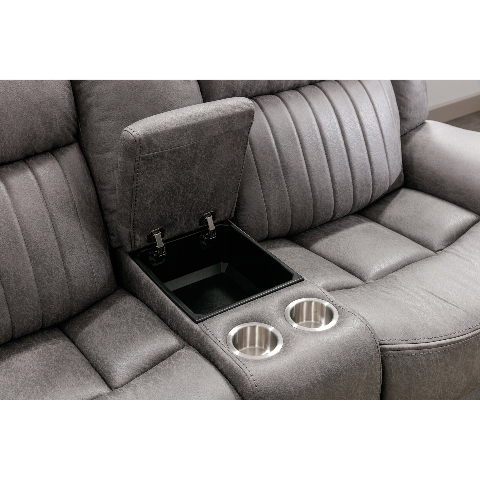 Nationwide Furniture Distributors #U147L - Contemporary Manual Motion Reclining Loveseat in a Grey Polyester Fabric w/ Storage Console and USB Port