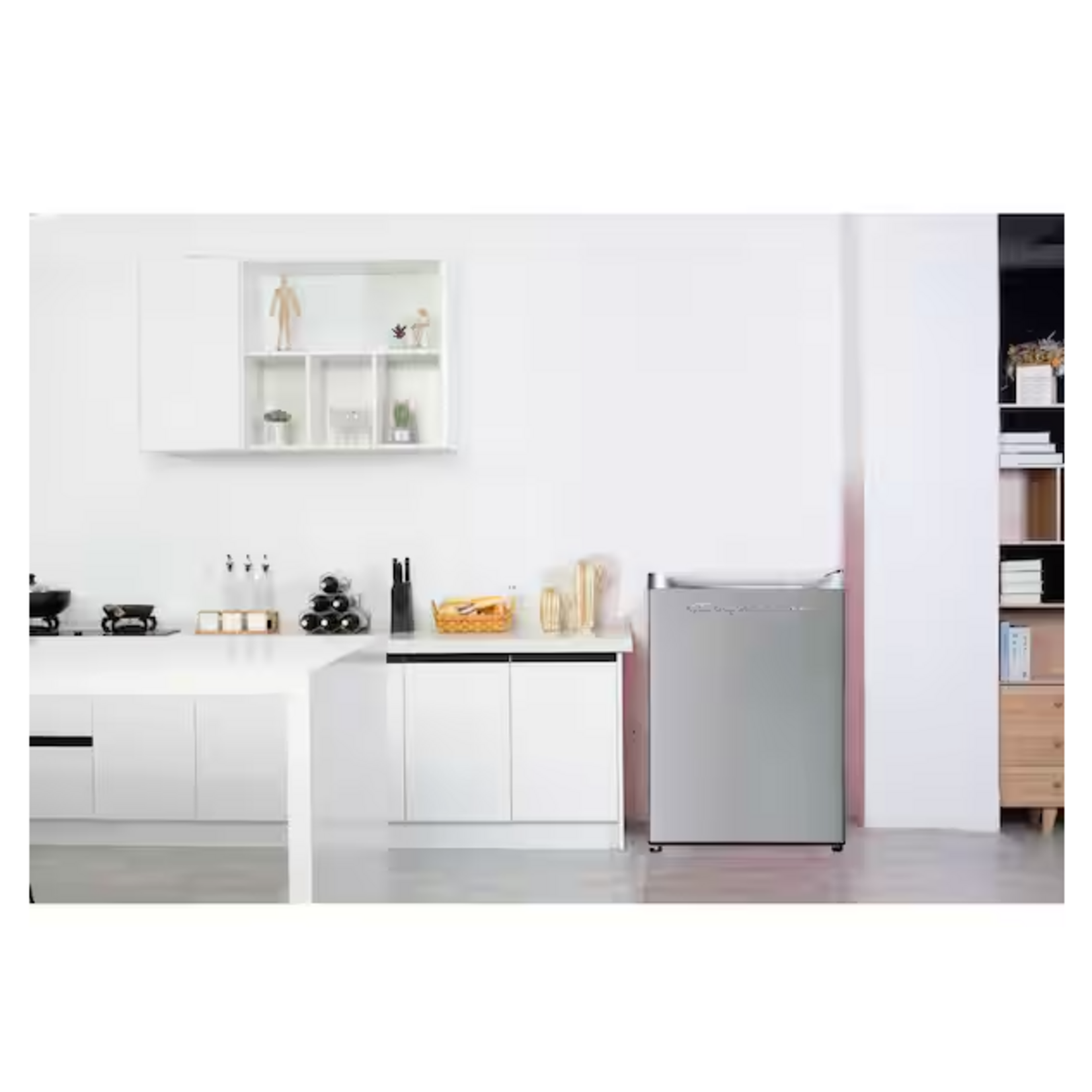 EFRF314   Frigidaire 3.0 cu. ft. Upright Freezer- EFRF314, Platinum