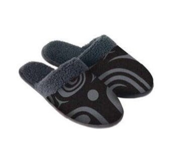 Slippers -Formline Black & Grey