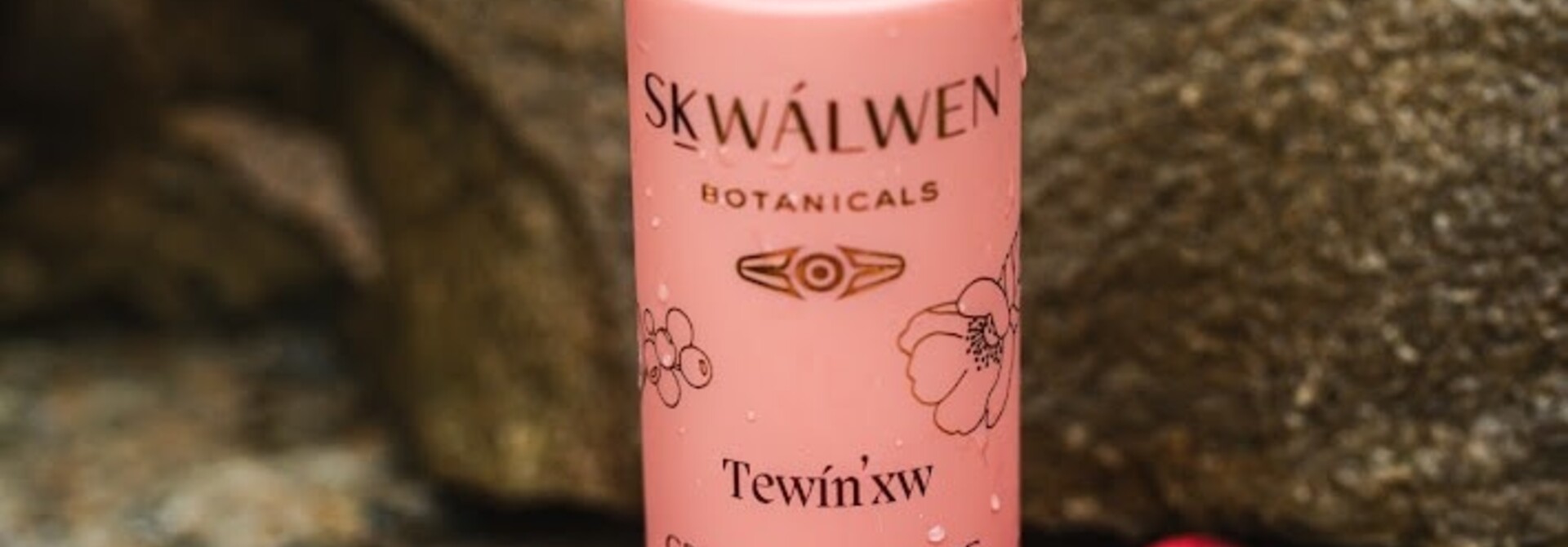 Tewin'xw Cranberry Rose Glow Serum by Sḵwálwen Botanicals