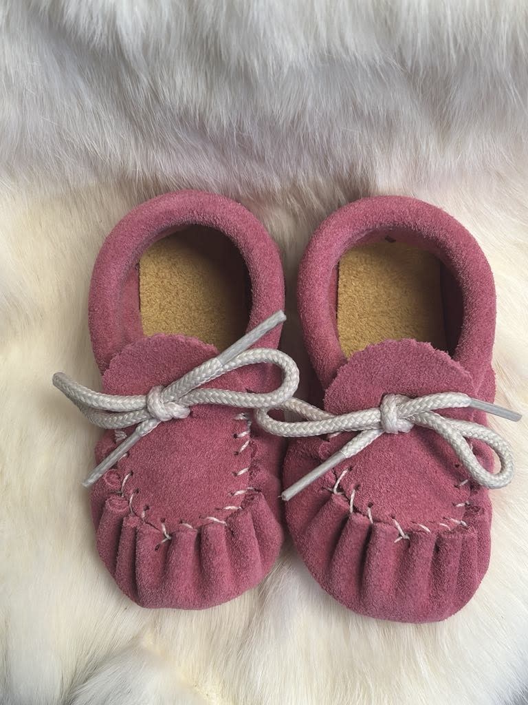 Laurentian chief baby moccasins deals