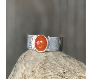 Silver Cast Medicine Wheel Gathering Ring - Silver w Carnelian Stone S9