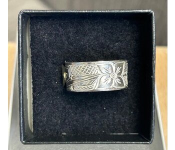 Hand Carved Solid Silver ring Hummingbird w Gold Eye by Richard Lang sz. 7