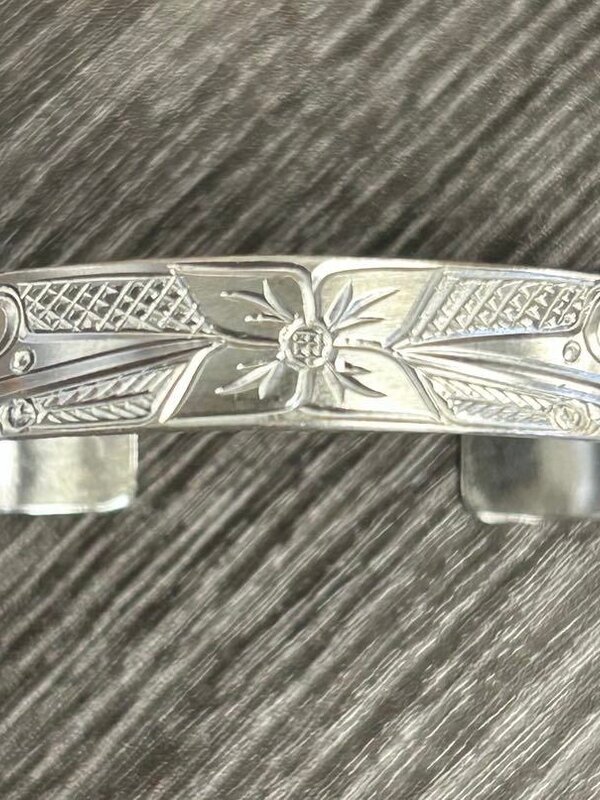 Toddler 4.5" Hand Carved Silver Bracelet w Hummingbird by Richard Lang