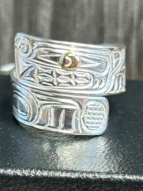 Carved Silver Wrap ring by Richard Lang - Wolf with Gold Eye size 8