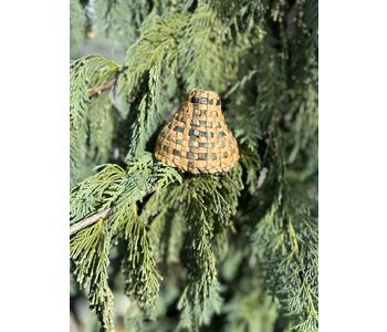 Small cedar hat decoration by Johnny Tuktu