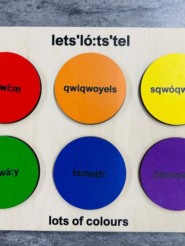 Learn the Colors in Halq'eméylem Puzzle