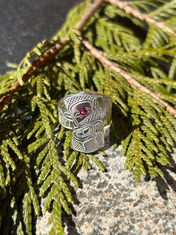 Silver Shield ring Eagle Ruby Gem Eye Size 9 by Richard Lang