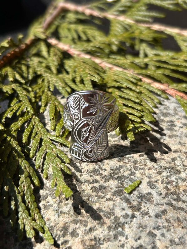 Hand Carved Silver Shield Ring Size 7 by Richard Lang