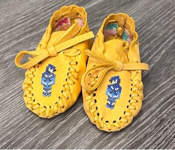 Hand Made New Baby Moccasin with Blue Jay beading by Dena Leon