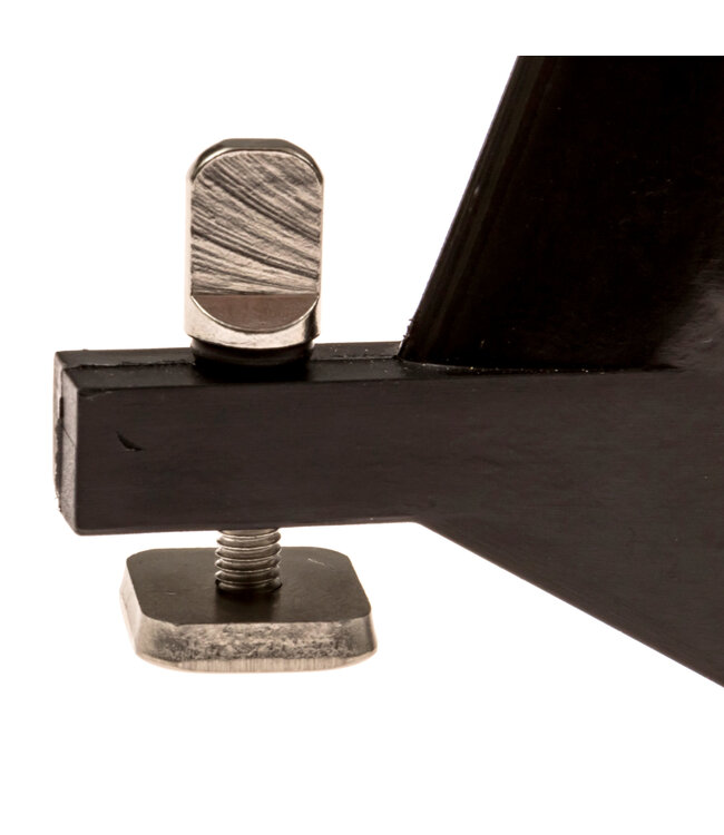 No-Tool Center Fin Screw