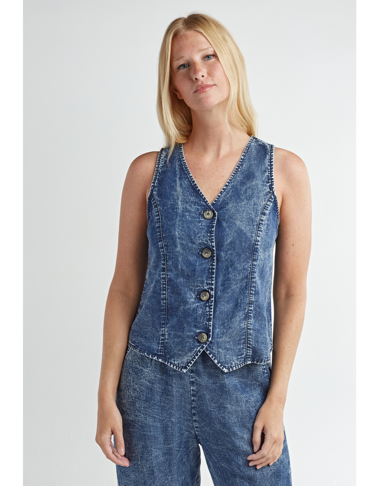 Red Haute RED HAUTE:: DENIM VEST