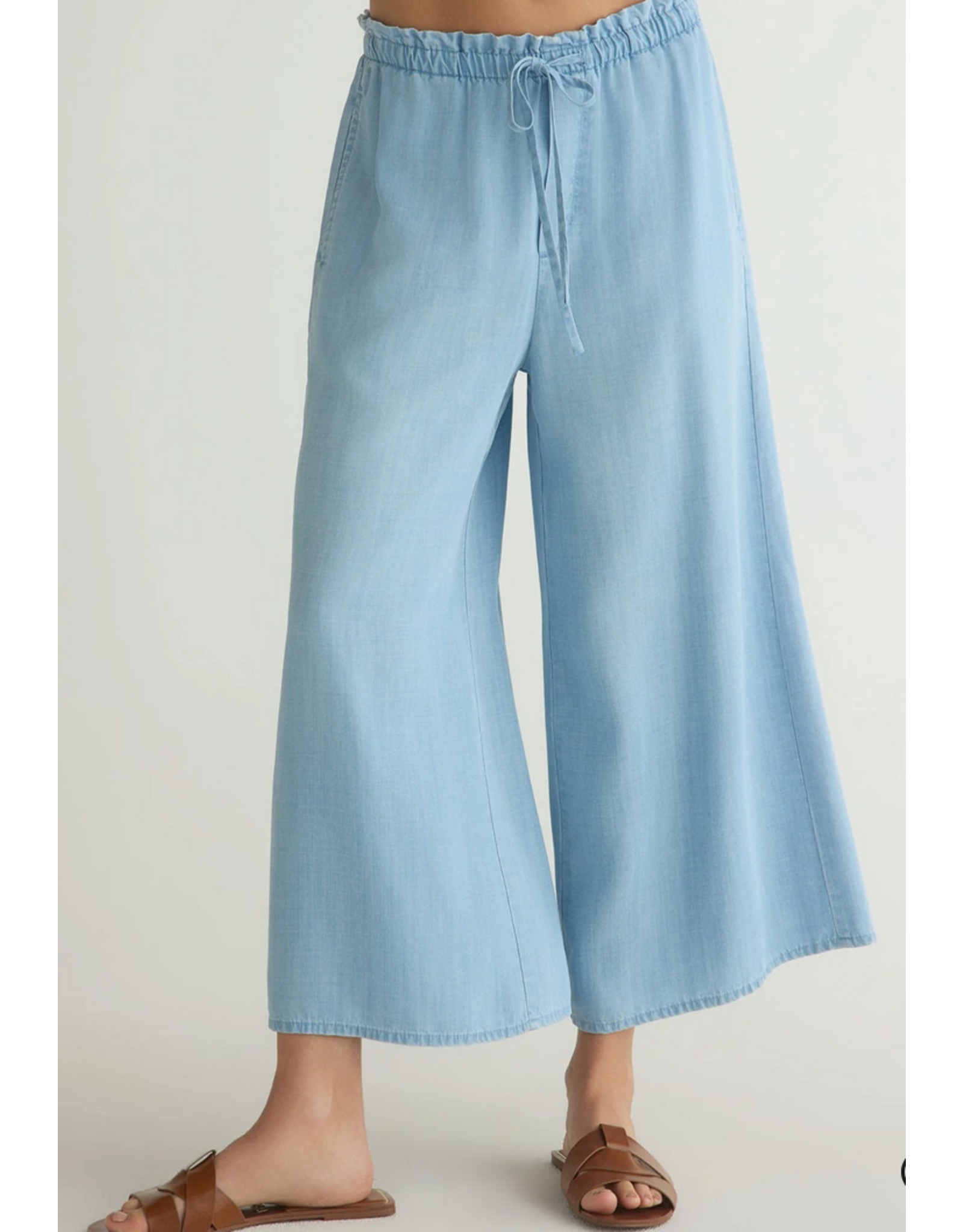 BELLA DAHL BELLA DAHL:: RUFFLE WAIST WIDE LEG CROP
