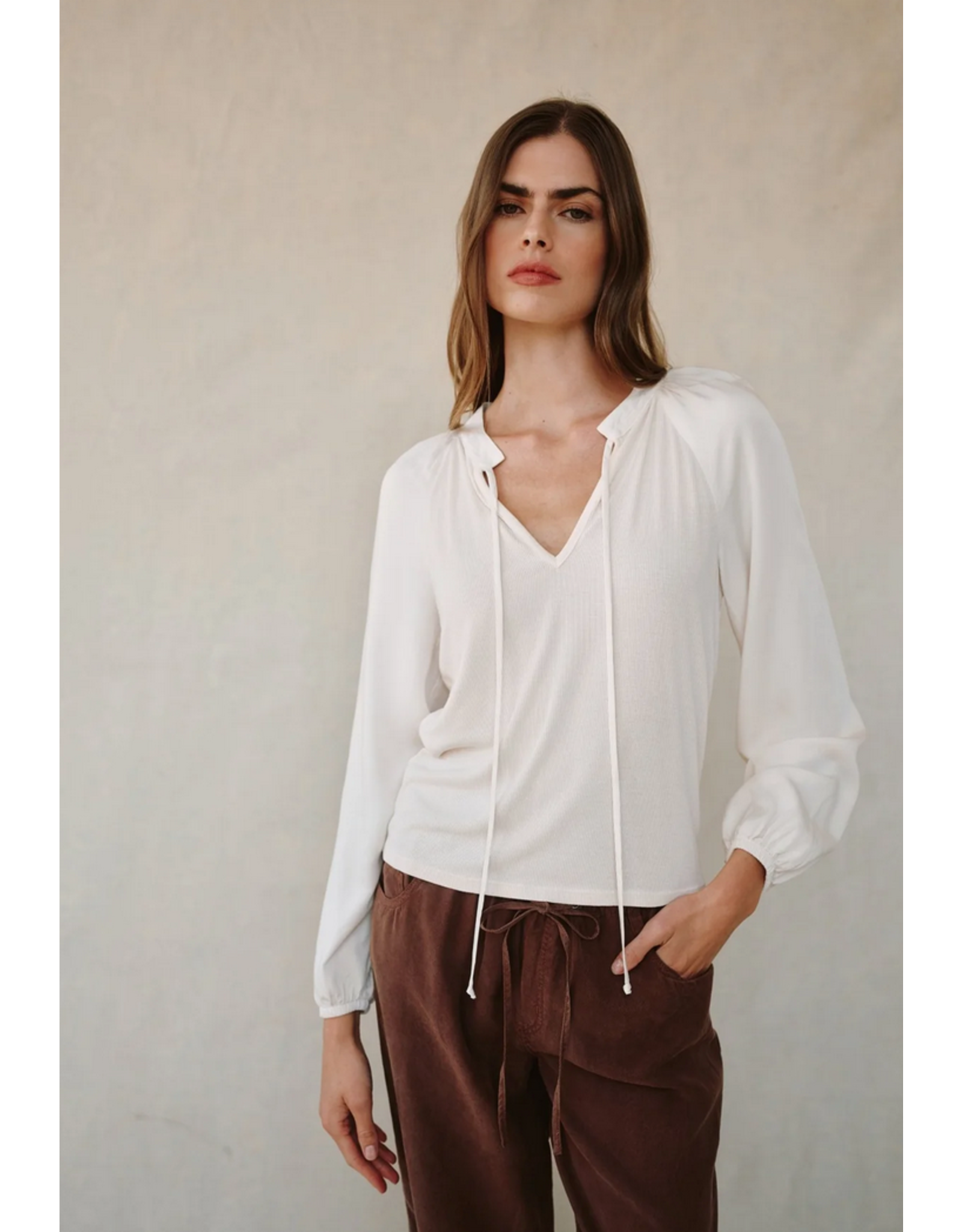 BELLA DAHL BELLA DAHL:: LONG SLEEVE RAGLAN MIXED SHIRT