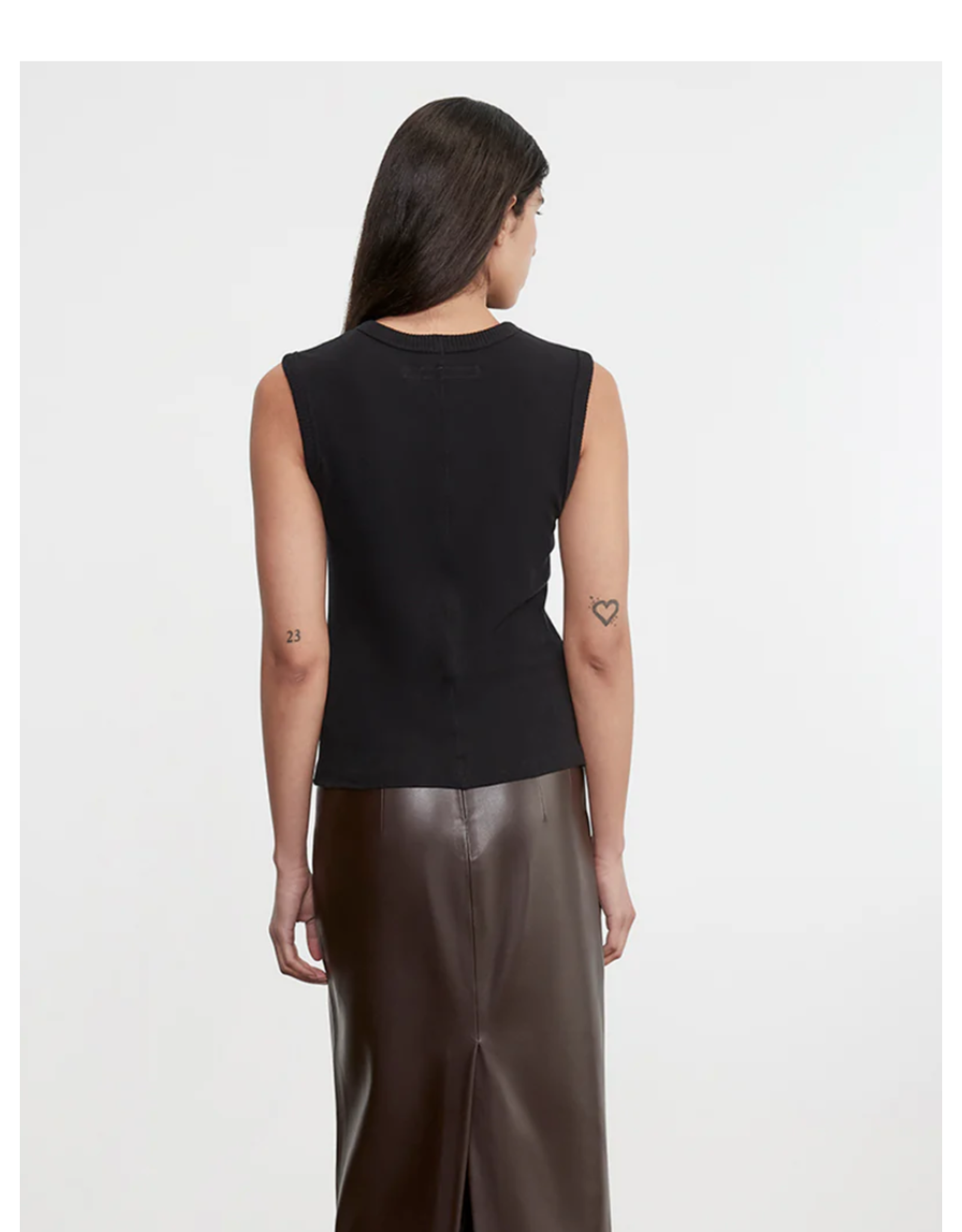 ENZA COSTA ENZA COSTA:: CASHMERE NEW CLASSIC SLEEVELESS CREW