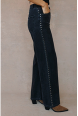 BELLA DAHL BELLA DAHL:: ANYA STUDDED VINTAGE JEAN