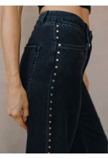 BELLA DAHL BELLA DAHL:: ANYA STUDDED VINTAGE JEAN