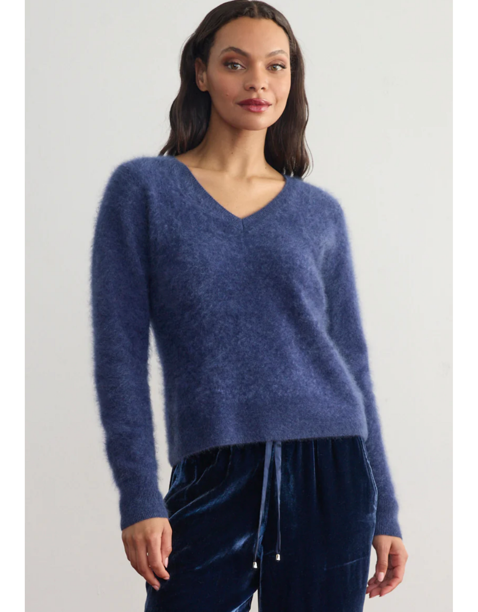 Margaret O'Leary MARGARET O'LEARY:: BRUSHED CASHMERE VEE