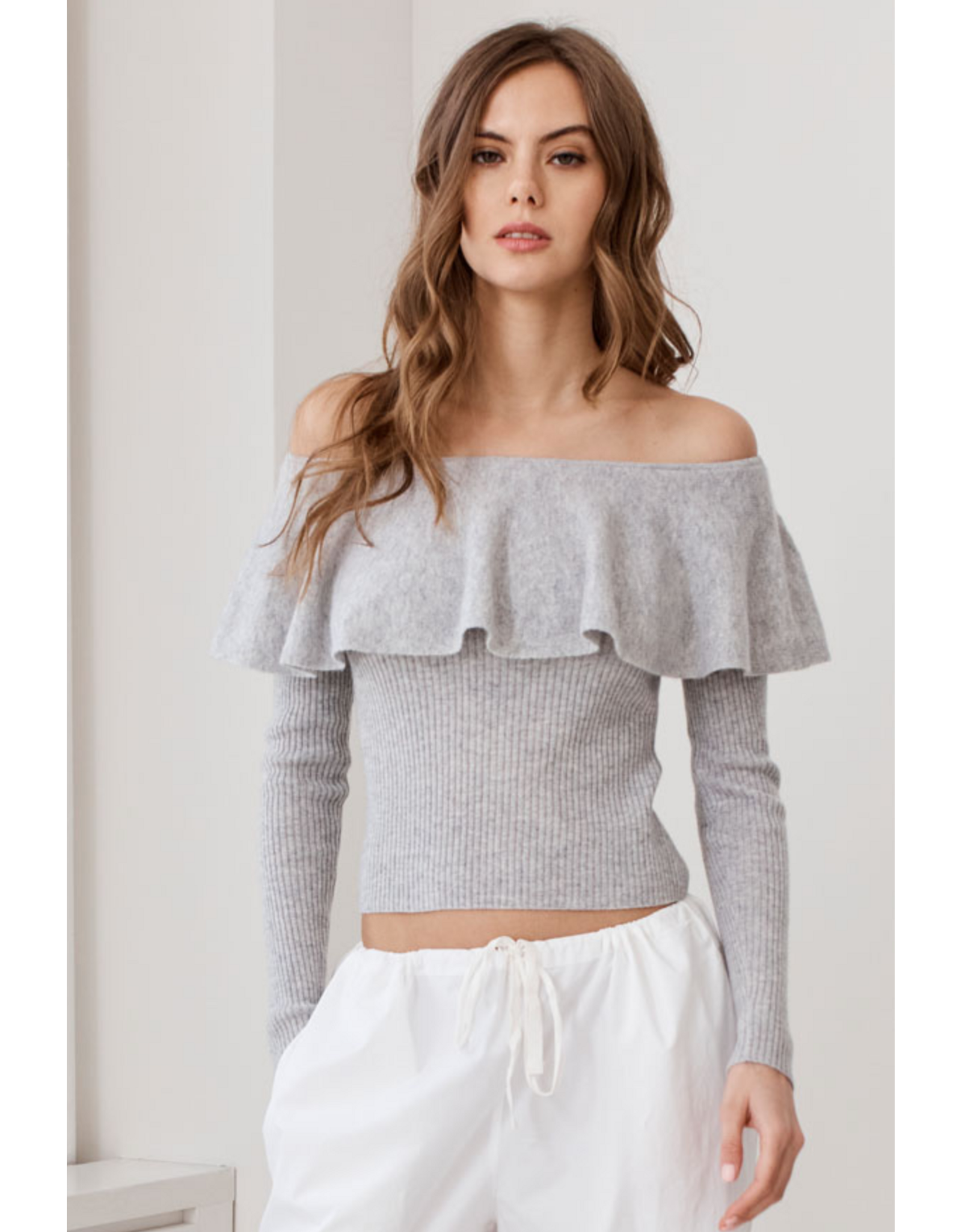 AUTUMN CASHMERE AUTUMN CASHMERE:: OFF THE SHOULDER RUFFLE TOP