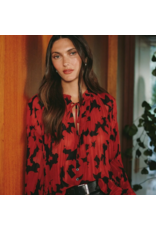 BELLA DAHL BELLA DAHL:: LONG SLEEVE PLEATED SMOCKED BUTTON DOWN