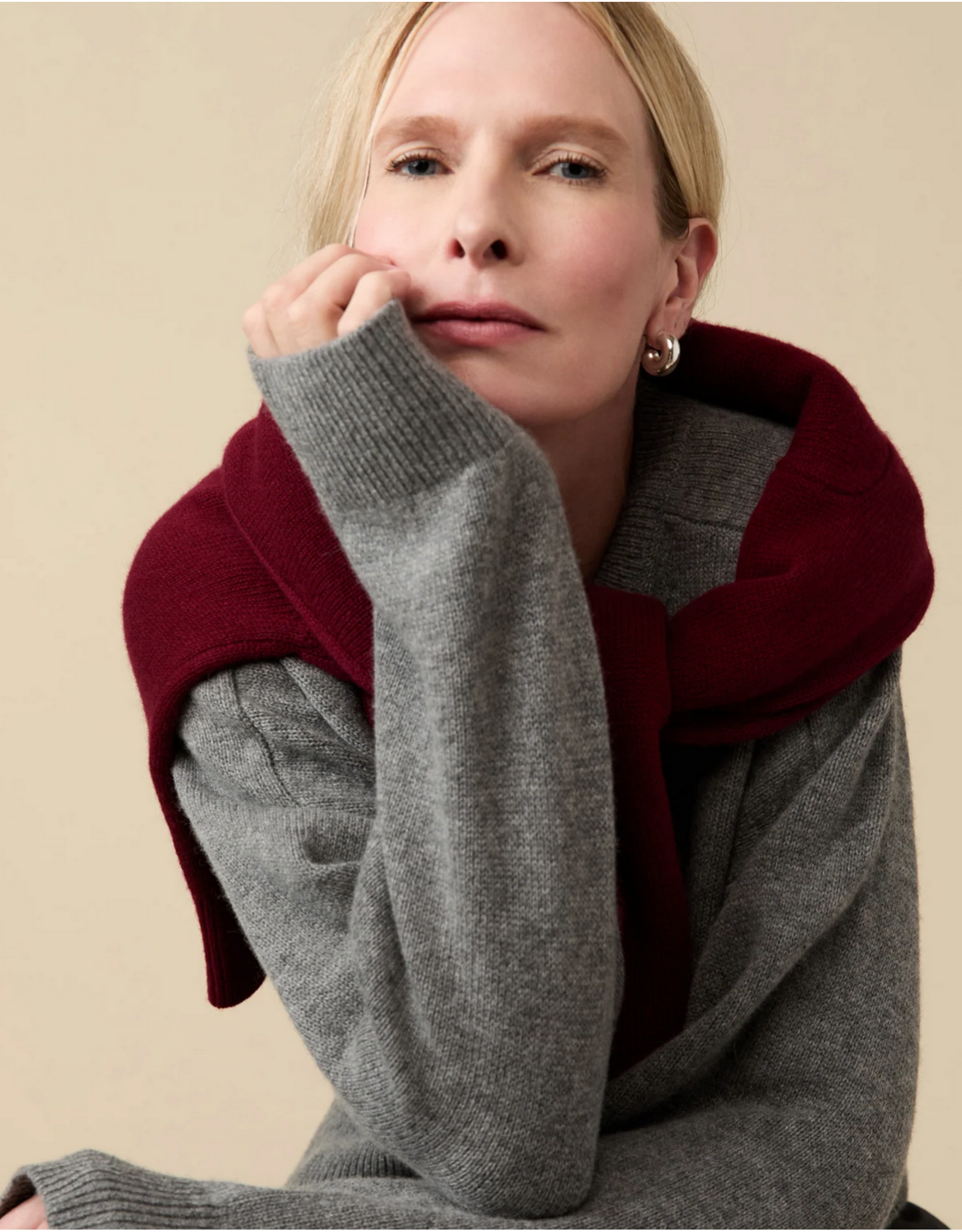 SOLDOUT NYC SOLDOUT NYC:: CASHMERE V-NECK