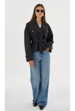 LAMARQUE LAMARQUE:: QUINN CROPPED TRENCH COAT