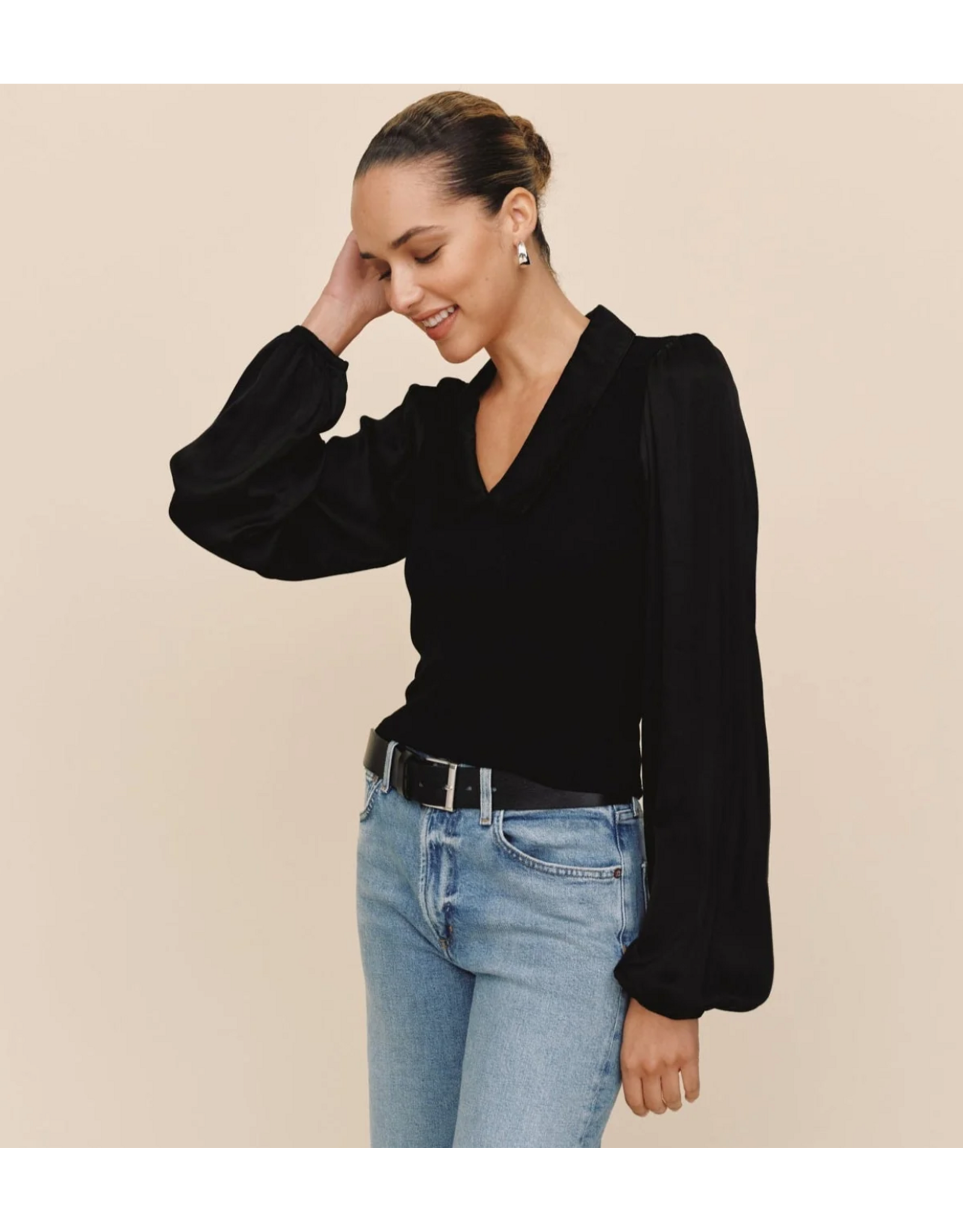 BELLA DAHL BELLA DAHL:: COLLARED V-NECK TOP