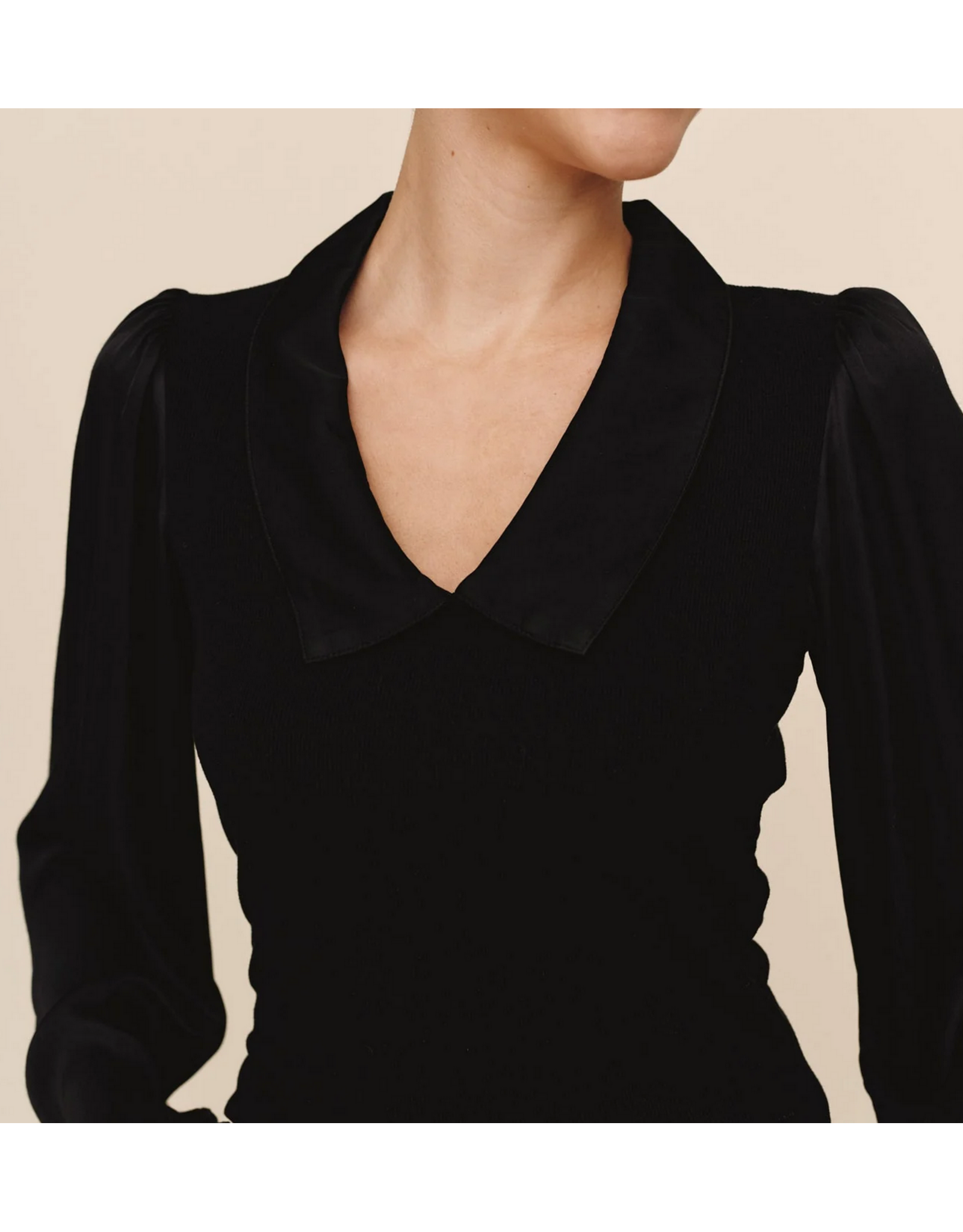 BELLA DAHL BELLA DAHL:: COLLARED V-NECK TOP