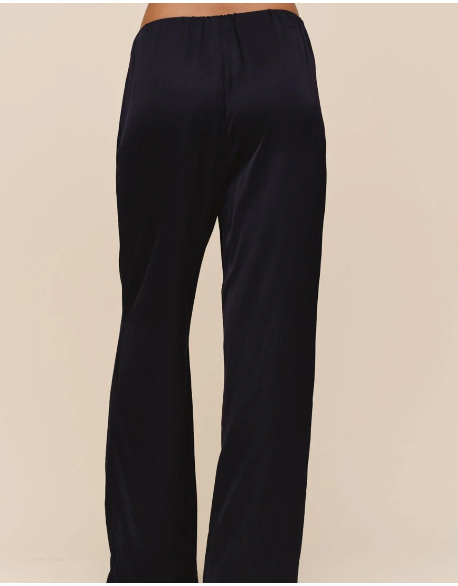 BELLA DAHL BELLA DAHL:: SLEEK CLEAN WIDE LEG PANT