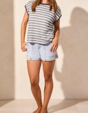 Cap Slv Top w/Back Buttons