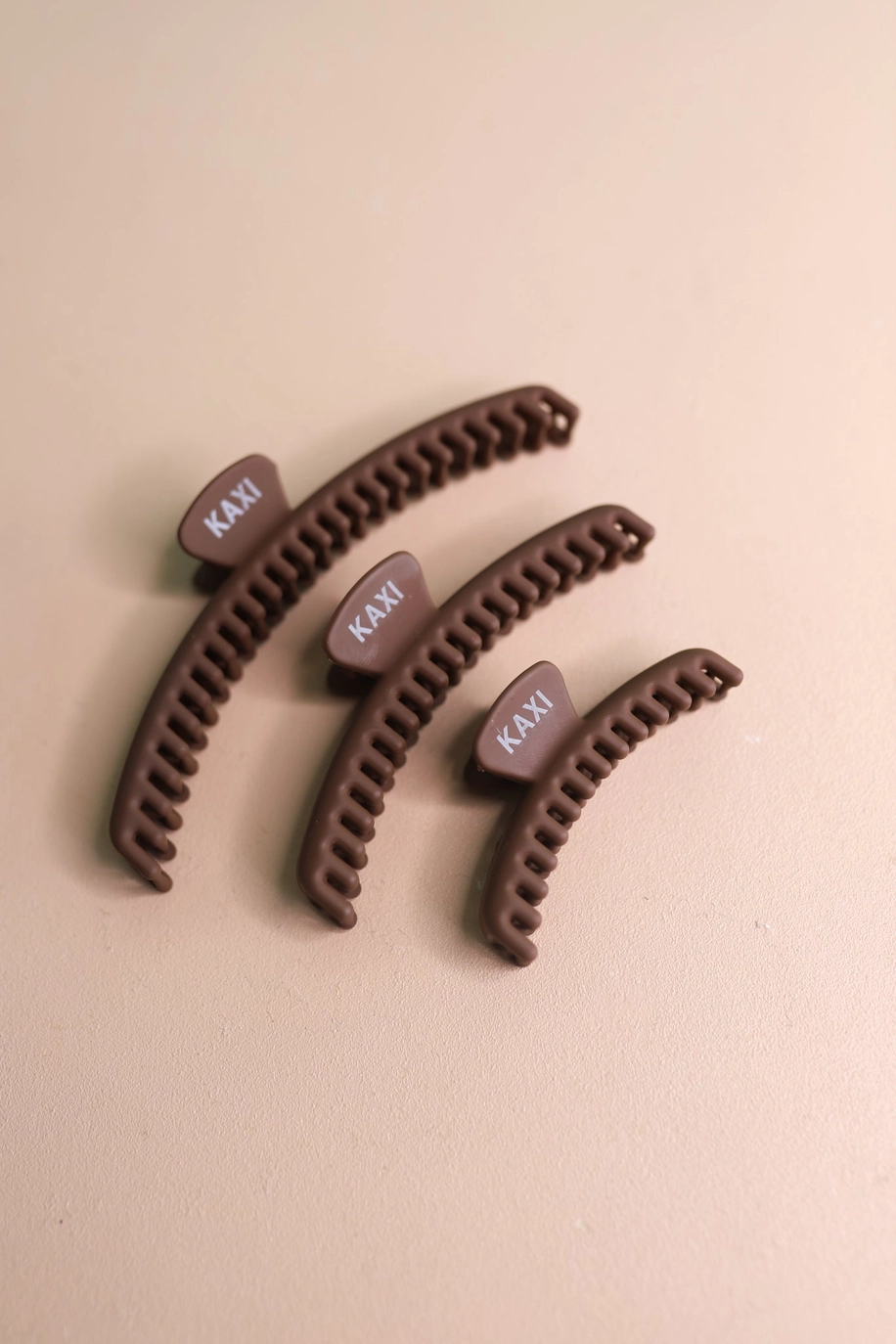 Matte Mini Hold Everything Claw Dk Brown