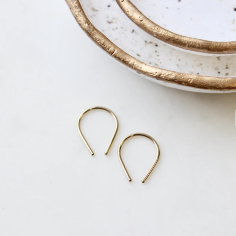 Hello Adorn Jewelry Hello Adorn  - Tiny Horseshoe Earrings (Silver)