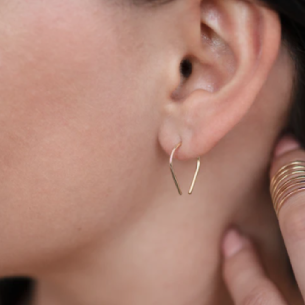 Hello Adorn Jewelry Hello Adorn  - Tiny Horseshoe Earrings (Gold)