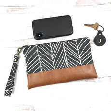 Sew Totally Jo Patterned Wristlet
