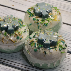 Bath Bomb Donut: Green Aloe & Clover