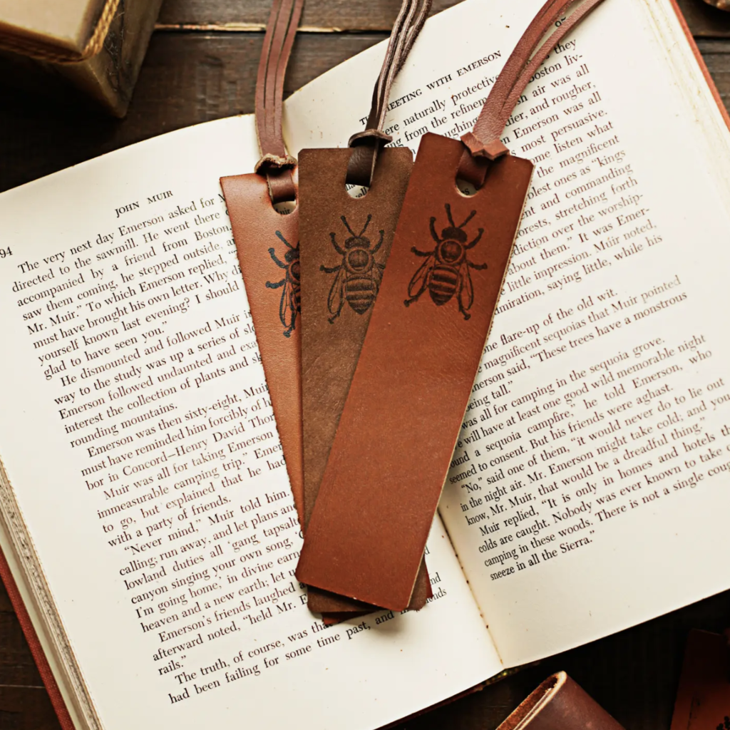 Wayfaring Goods Leather Bookmark - Honey Bee