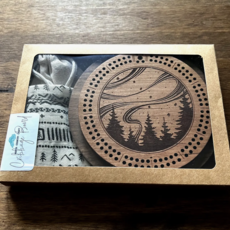 North Country Craft Northern Lights Cribbage Board with Drawstring Bag
