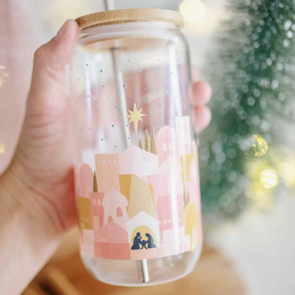 Pippi Post Nativity Glass Can