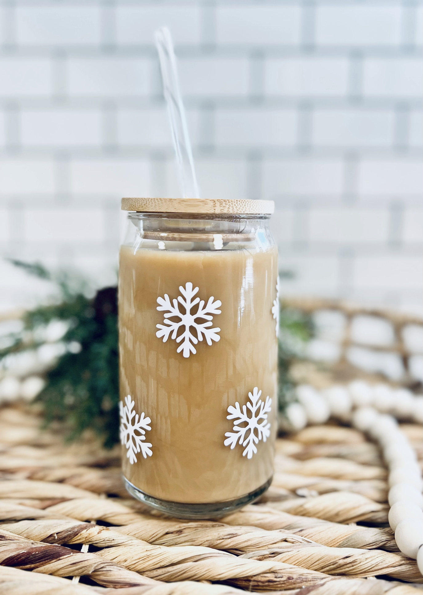 Winter Snow Flakes Glass , Beer Glass Can, Glass Coffee Cup, Soda