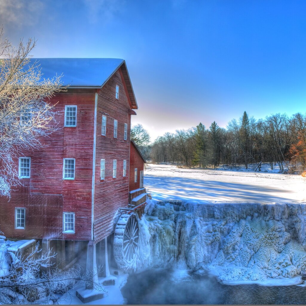 Lloyd Fleig Greeting Card - Early Morning At Dells Mill