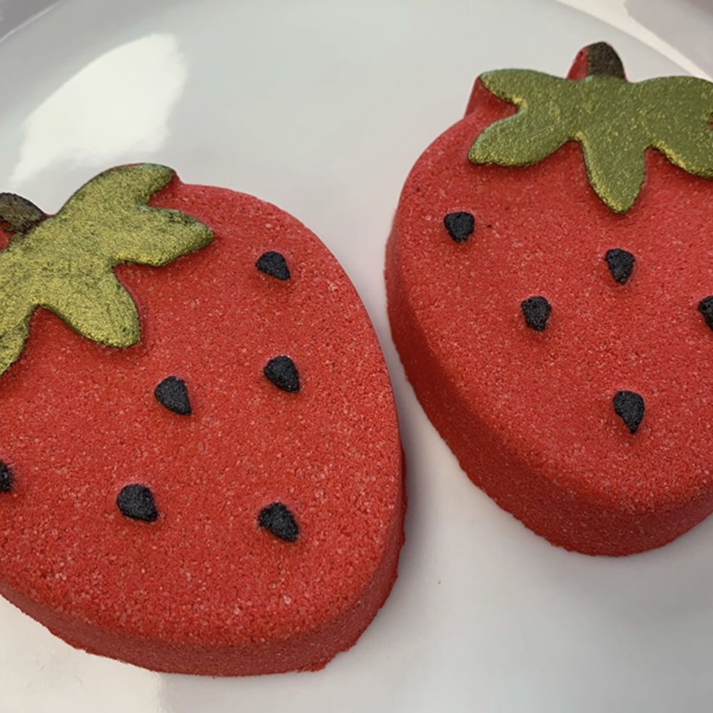 Poppy & Thyme Bath Bomb - Strawberry