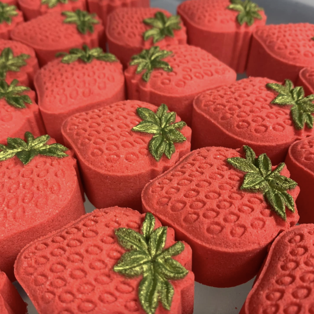 Poppy & Thyme Bath Bomb Mini: Strawberry