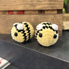 Chrissy's Creations Bumblebee - Mini