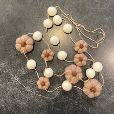 Periwinkle Jane + Co Pumpkin Felt Garland