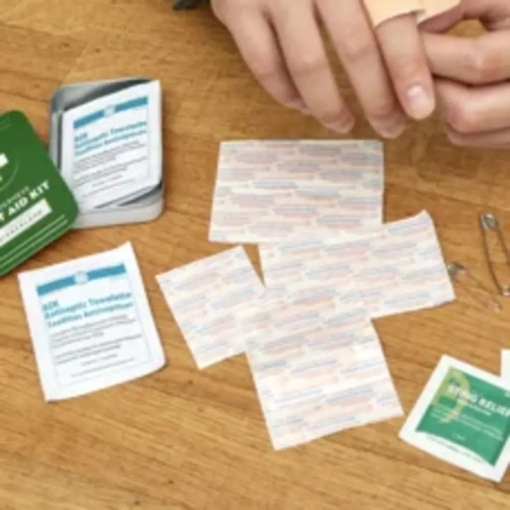 Kikkerland Wilderness First Aid Kit