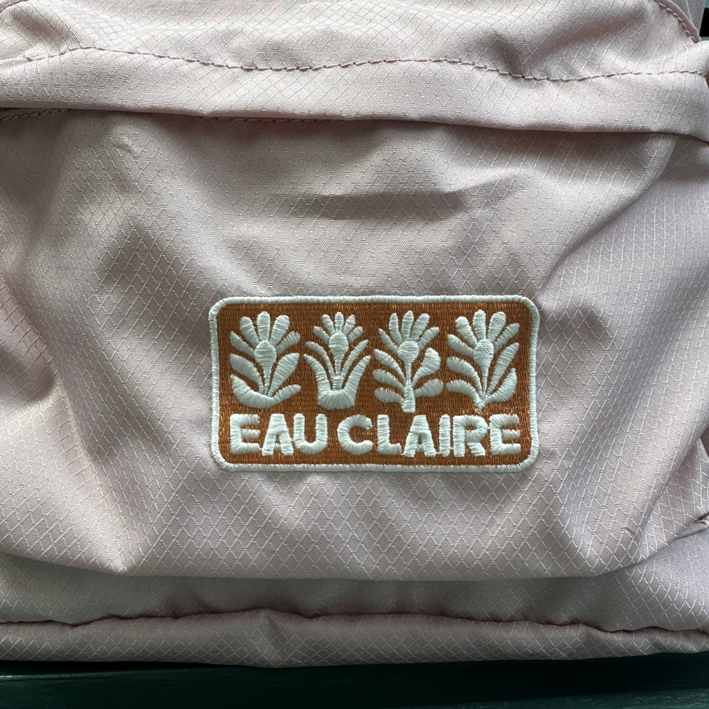 First & Foremost Eau Claire Cinch Bag (Rose)