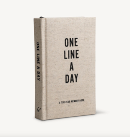 chronicle books Canvas One Line a Day: A Five-Year Memory Book