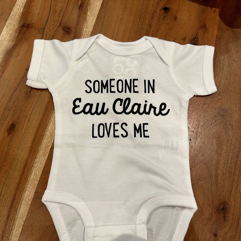 Onesie - Someone in Wisconsin Loves Me