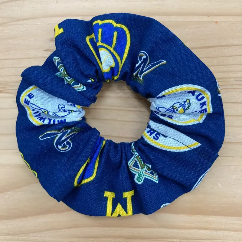 Capri Wisniewski Milwaukee Brewers Baseball Pattern Scrunchie