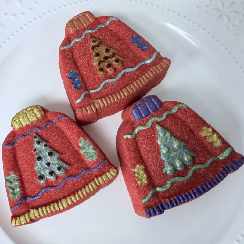 Poppy & Thyme Bath Bomb - Ugly Sweater
